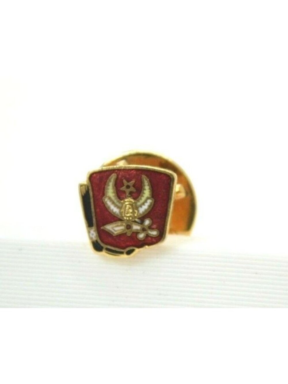 Shriners Order Pin Freemasonry Mystic Shrine Noble Gold Tone Enamel Lapel Vtg